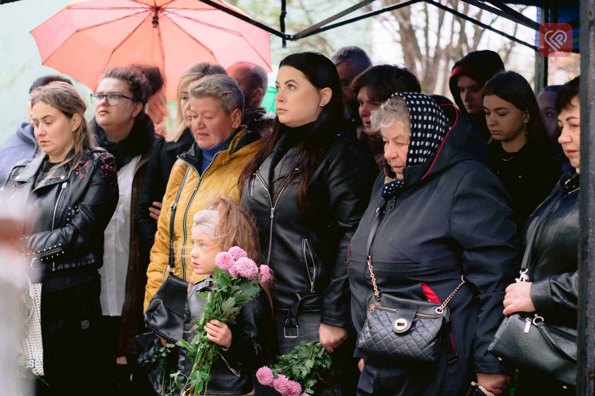 У переяславському ліцеї відкрили меморіальні дошки загиблим на війні випускникам Вадиму Кутовому, Максиму Гаєвському та Богдану Януті