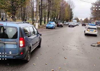 На Бориспільщині автомобіль наїхав на велосипедистку