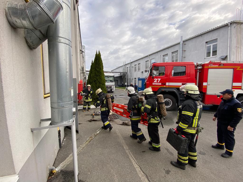 Рятувальники провели навчання з ліквідації пожежі для працівників ТОВ «Костал Україна»