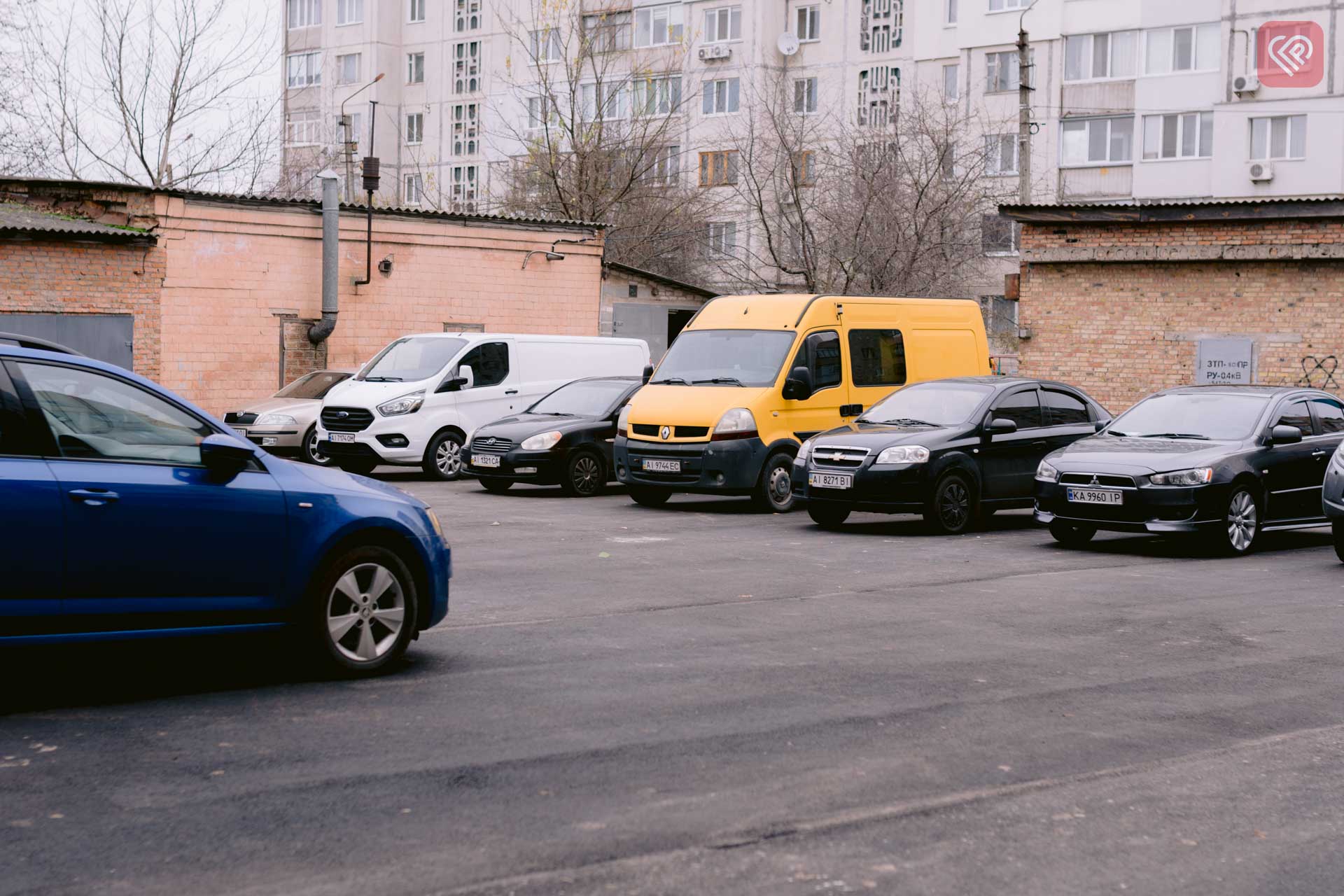 У Переяславі провели ремонт під’їзної дороги до багатоквартирного будинку: мешканці сказали свою думку
