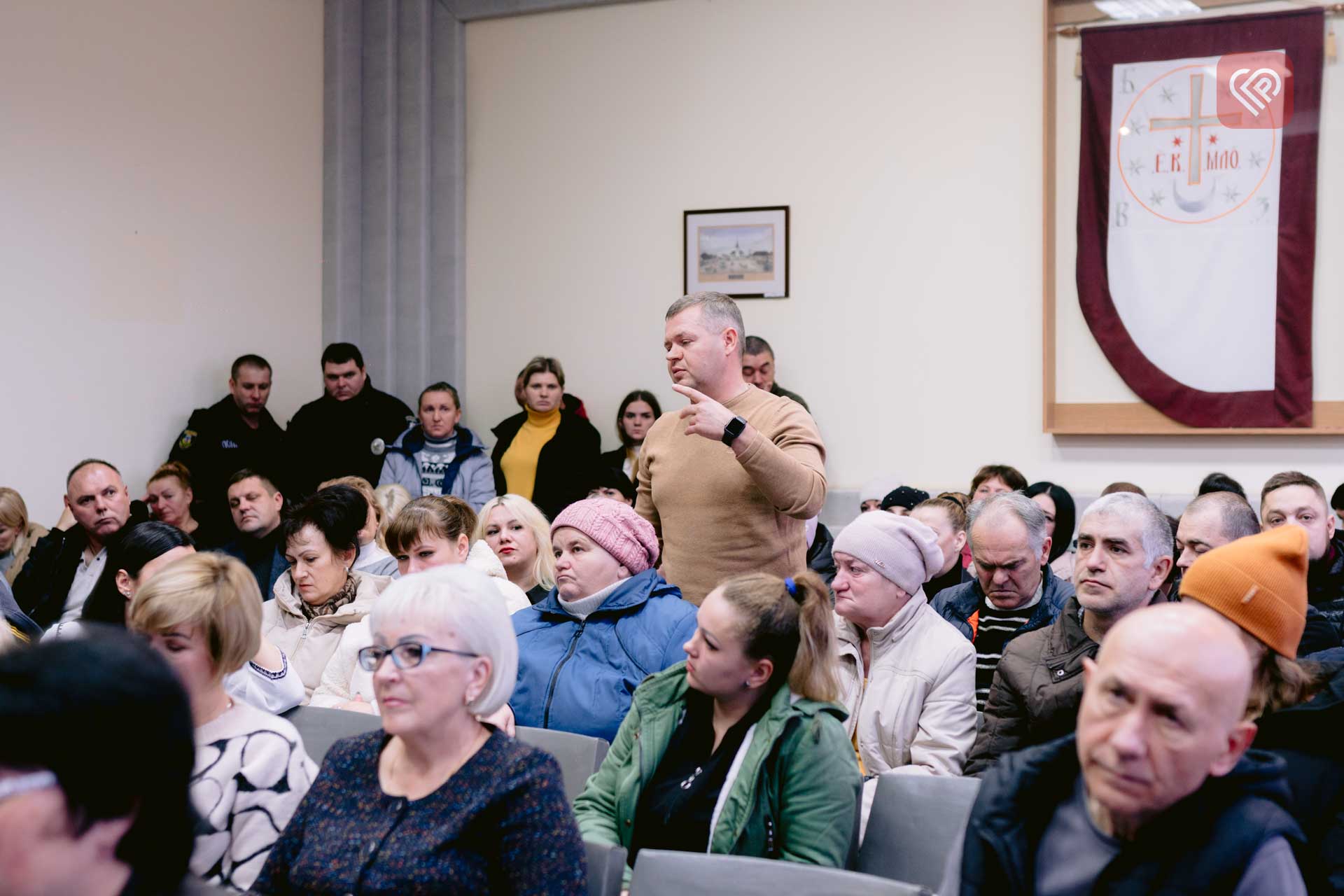 «Ми вас усіх винесемо»: у Переяславській міськраді відбулася емоційна сесія (ВІДЕО 18+)