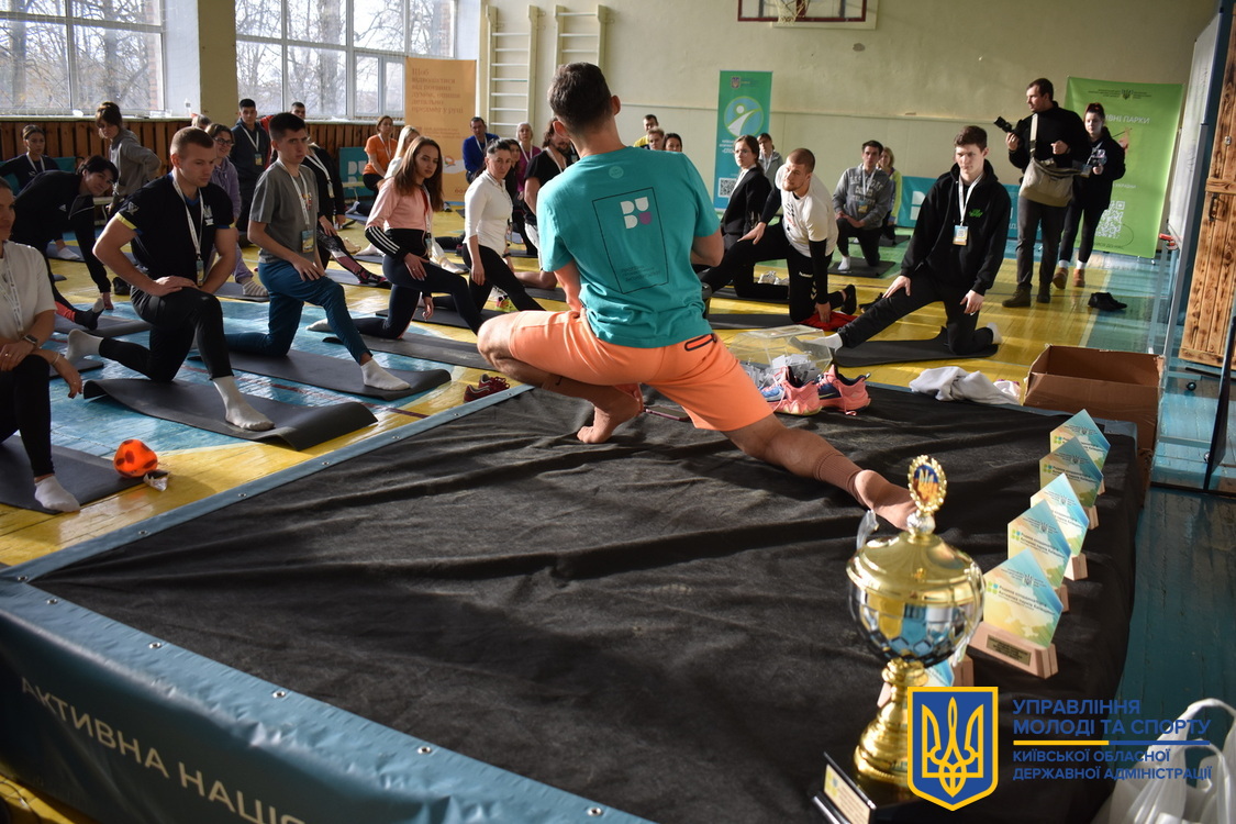 Переяславського вчителя фізкультури відзначили за особистий внесок в розвиток спортивної інфраструктури в межах проєкту «Активні парки»