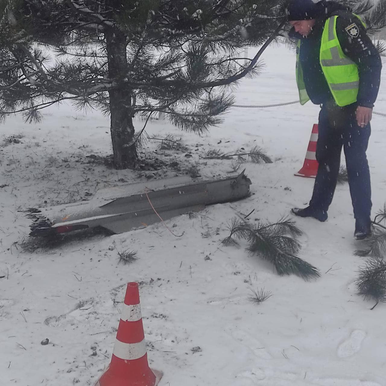 Поліція Київщини фіксує наслідки ворожого обстрілу (фото)