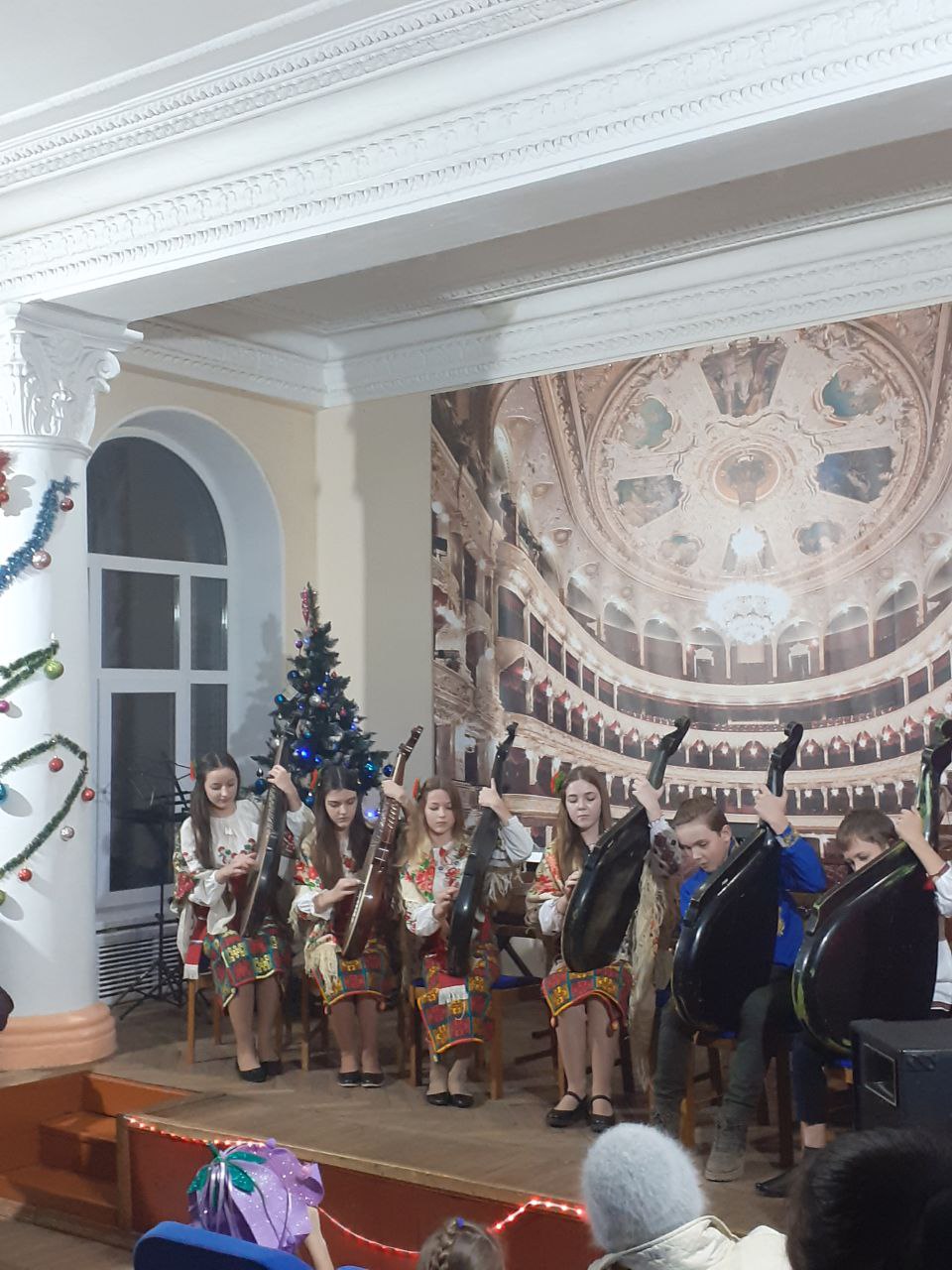 У Переяславській мистецькій школі імені Павла Сениці відбувся творчий вечір «Різдвяні візерунки»