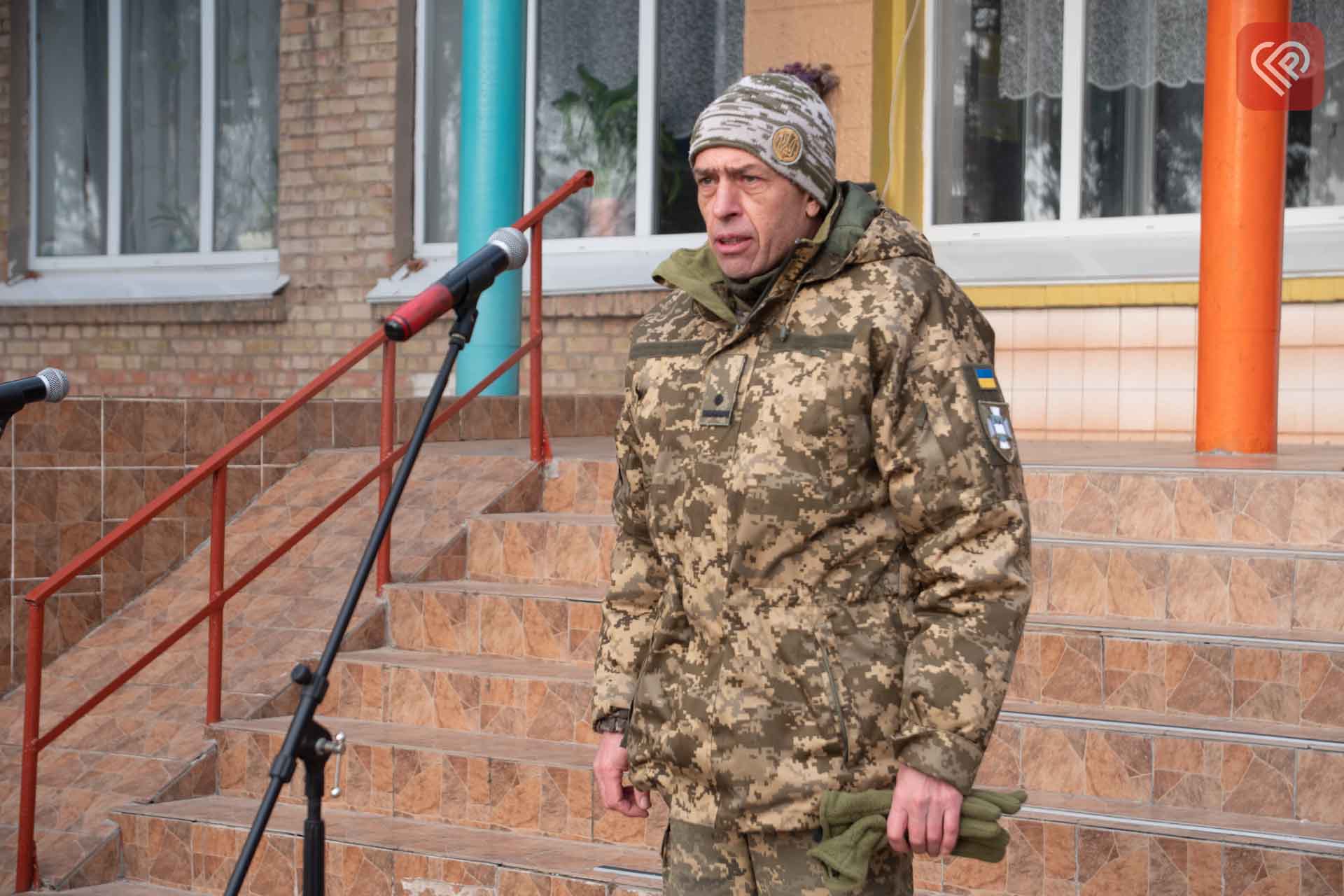 У гімназії на Переяславщині відкрили меморіальну дошку воїну Сергію Бойку: там навчається його 9-річний син