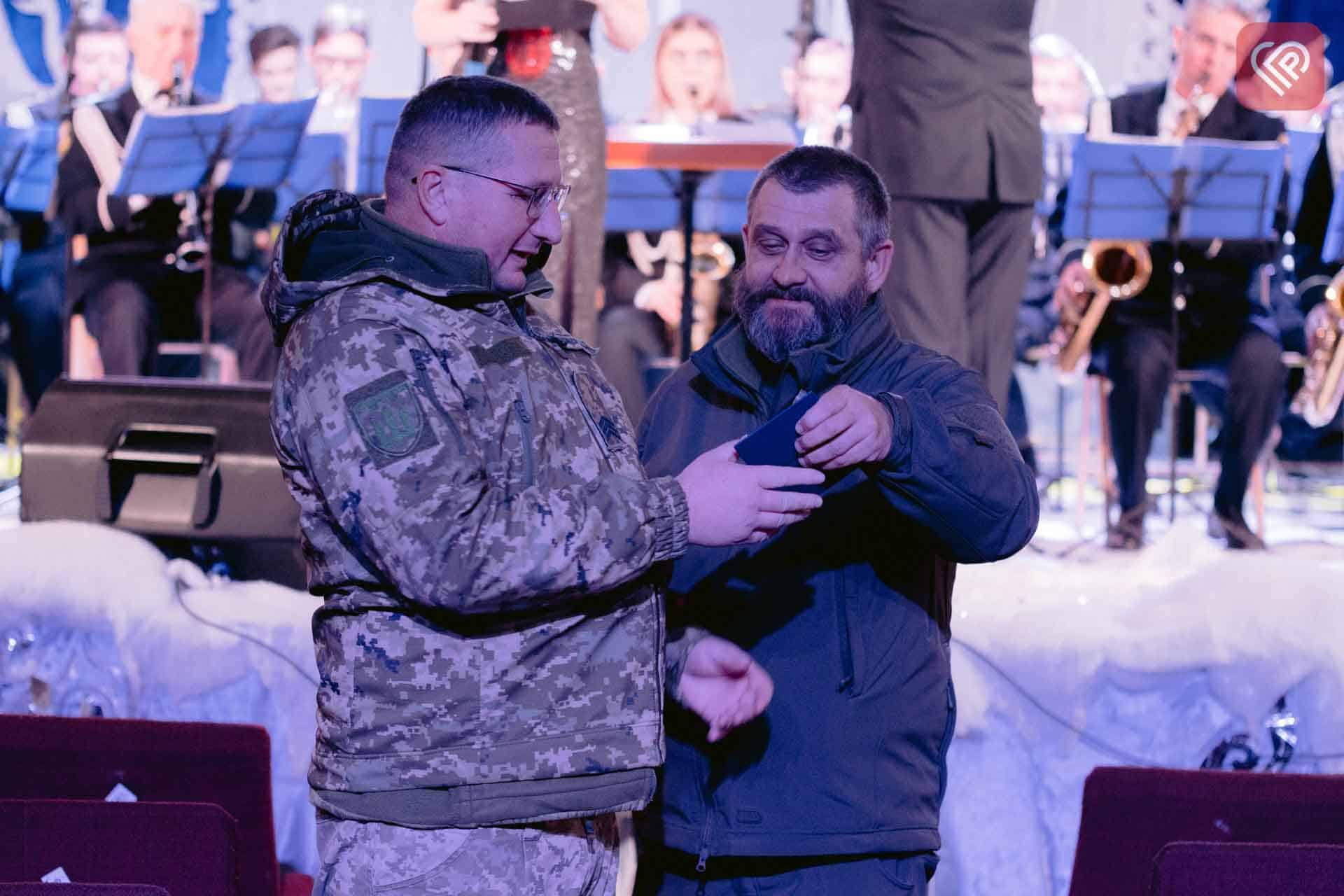У Переяславі вітали й нагороджували військовослужбовців під супровід оркестру Національної поліції України у Київській області