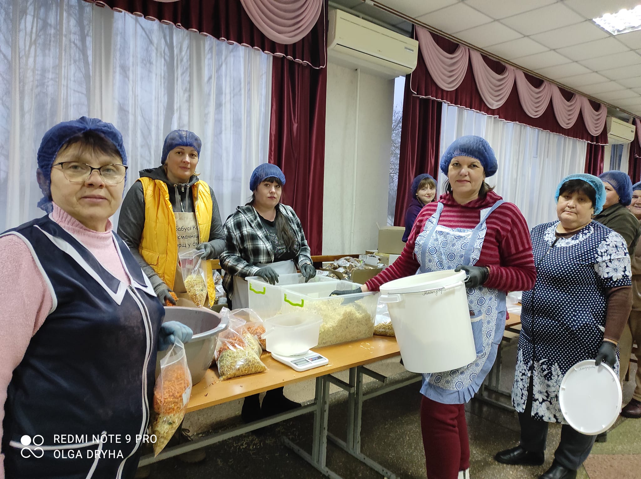 Перший клас переяславської гімназії зібрав більше 5 тисяч гривень, щоб закупити необхідні військовим речі: як містяни допомагають ЗСУ