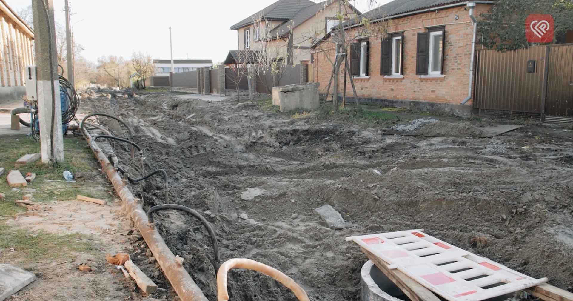 У Переяславі ремонтують каналізаційну мережу по вулиці Гімназійна: міський голова перевірив хід робіт