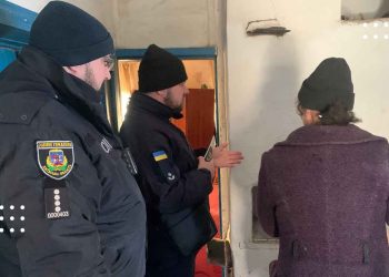 На Переяславщині рятувальники спільно з правоохоронцями проінструктували людей стосовно правил безпечного використання опалювальних приладів