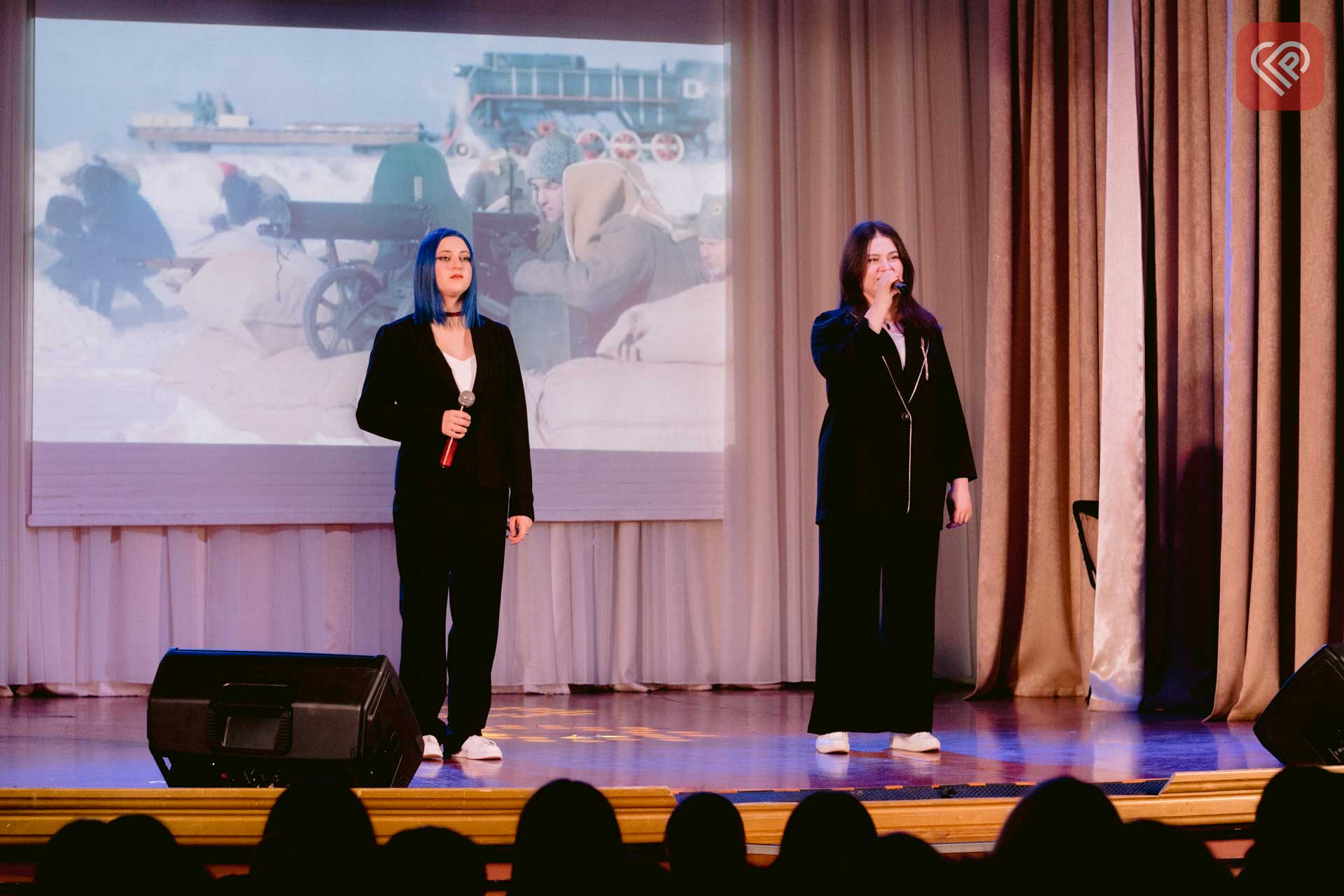 У Переяславі вшанували пам’ять Героїв Крут: молодь підготувала тематичні виступи, а школярам показали відеофрагменти з фільму