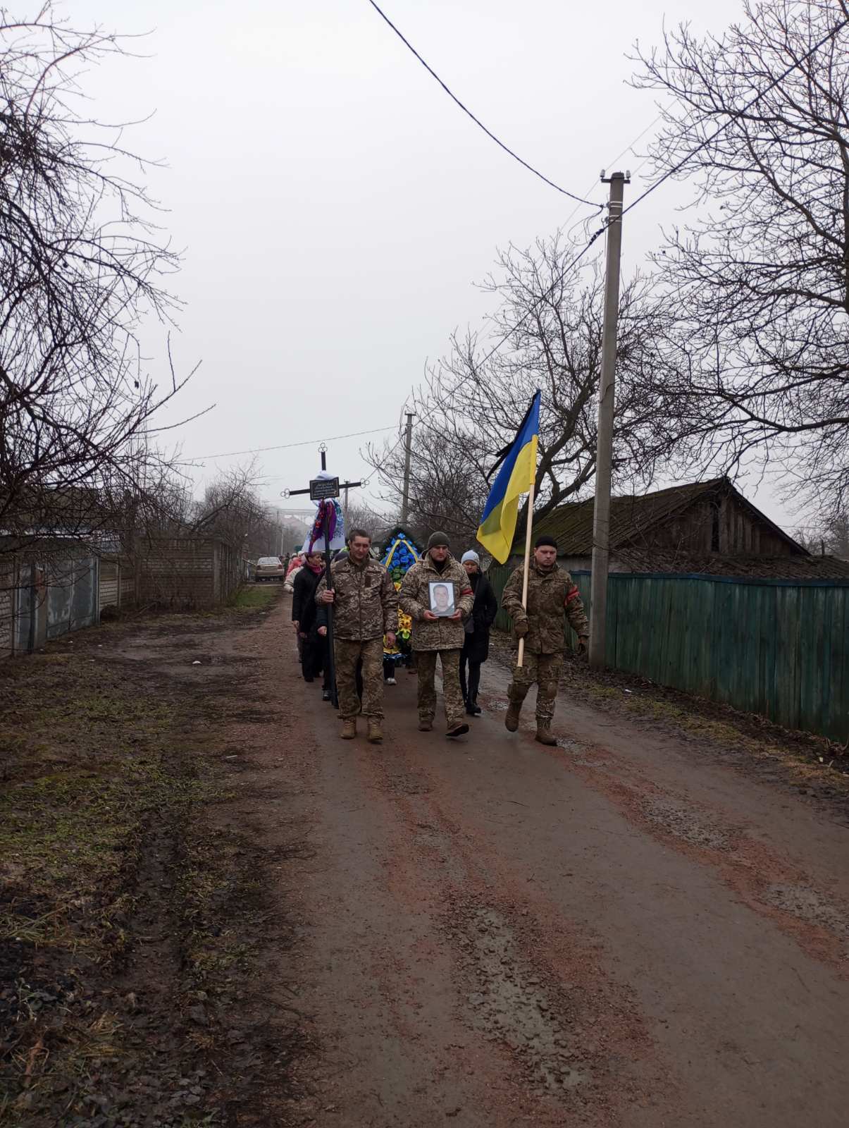 У Студениківській громаді провели в останню путь Героя Валентина Льодового