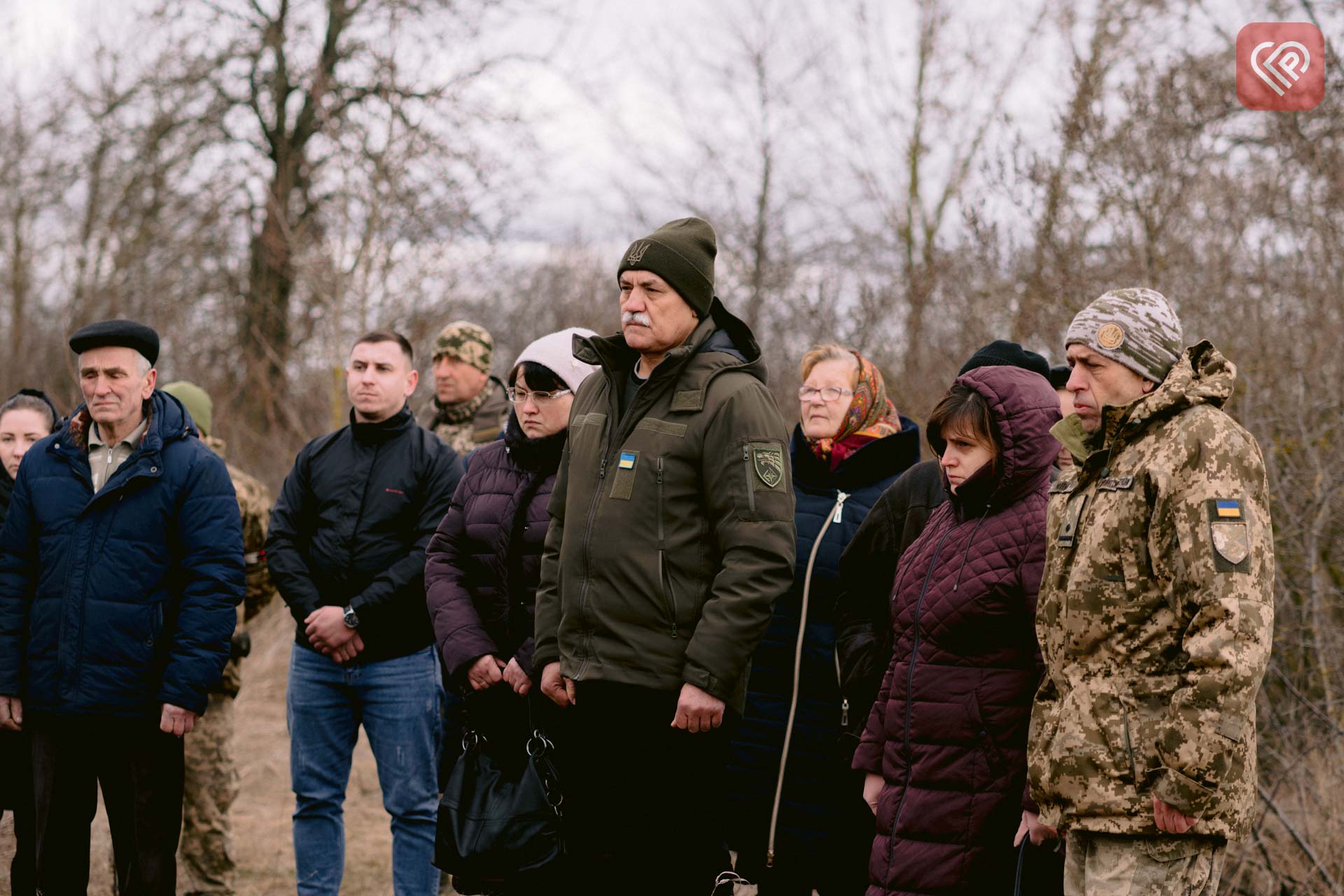 У Переяславській громаді провели в останню путь захисника Юрія Дяченка: односельчани зустріли Героя, стоячи на колінах (відео)