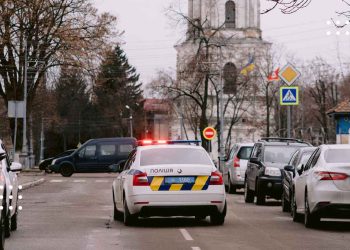 На Переяславщині минулої доби скаржилися на паліїв, дорожнє покриття і паркування – дайджест поліції