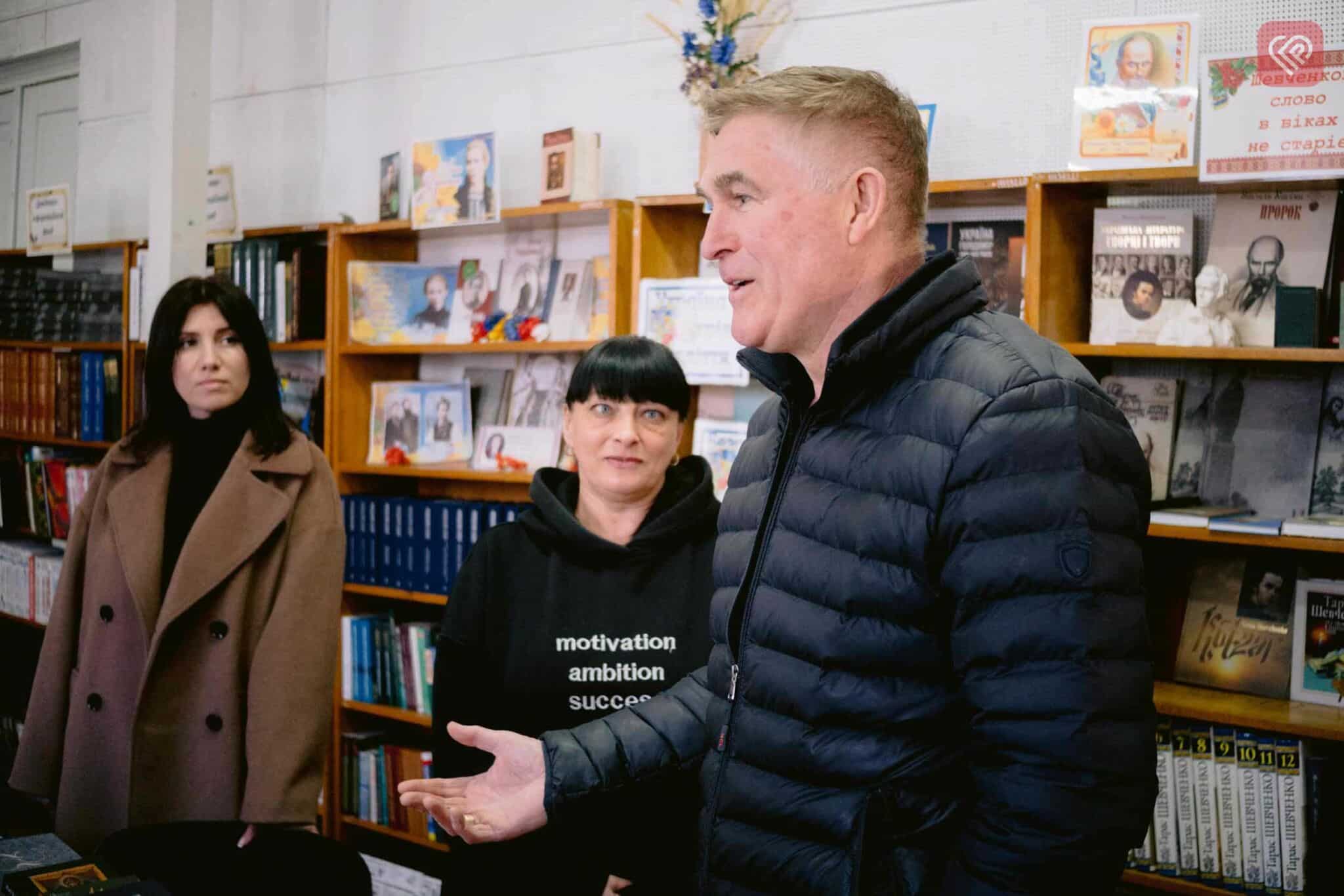 У Переяславську публічну бібліотеку передали 189 книг на майже 50 тисяч гривень