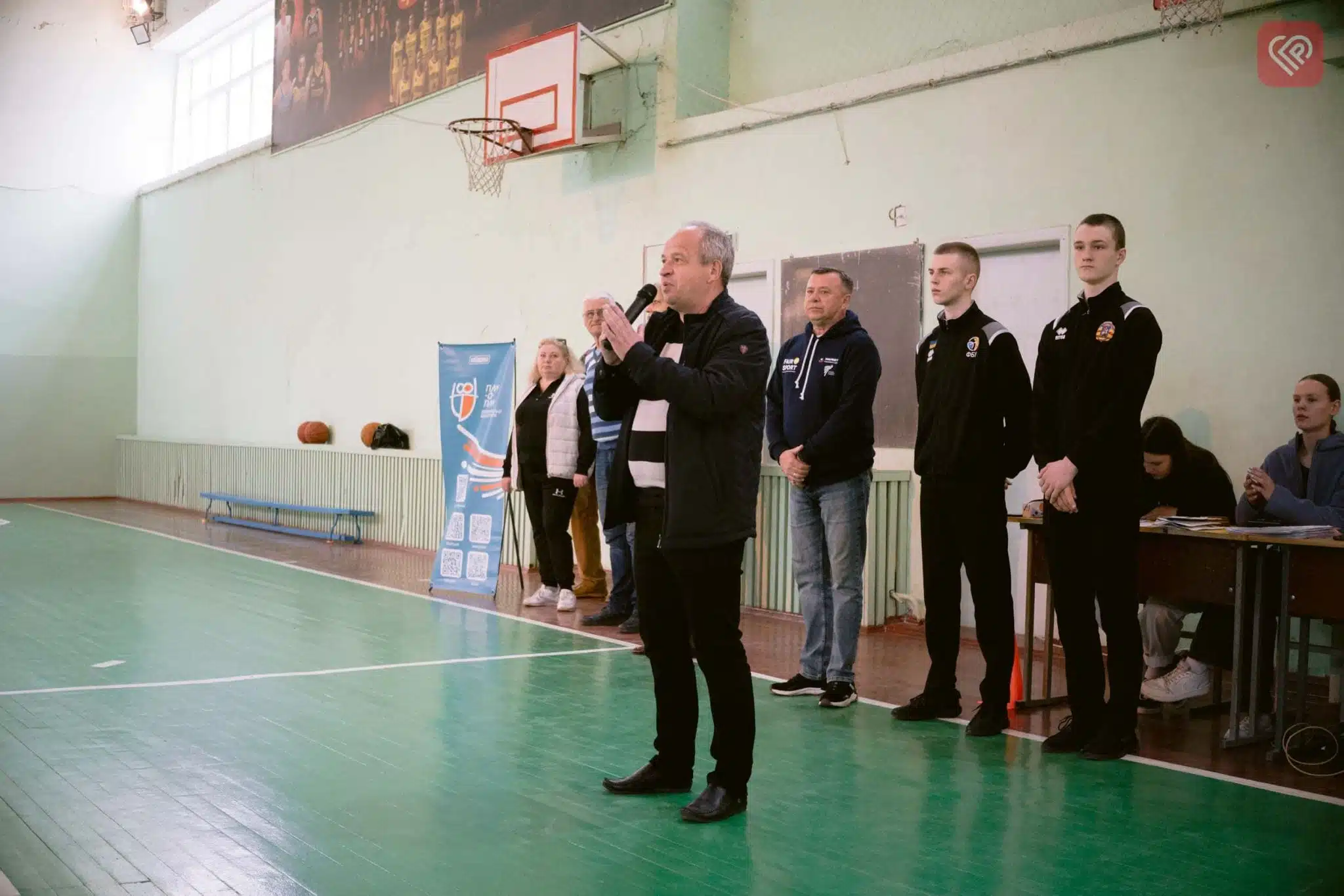 Команда переяславського ліцею імені Володимира Мономаха з баскетболу перемогла у півфіналі районного етапу «Всеукраїнських шкільних ліг пліч-о-пліч»