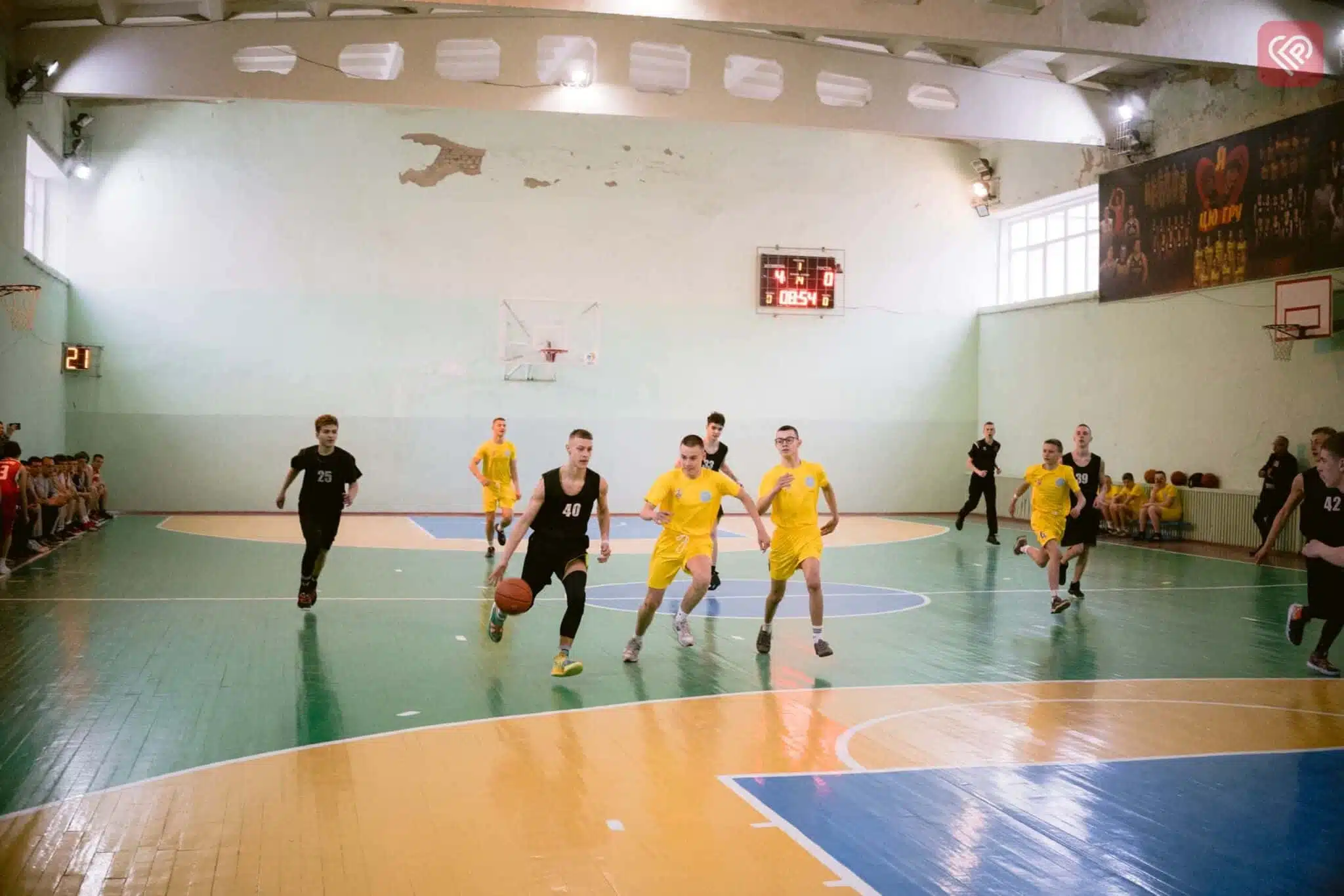 Команда переяславського ліцею імені Володимира Мономаха з баскетболу перемогла у півфіналі районного етапу «Всеукраїнських шкільних ліг пліч-о-пліч»