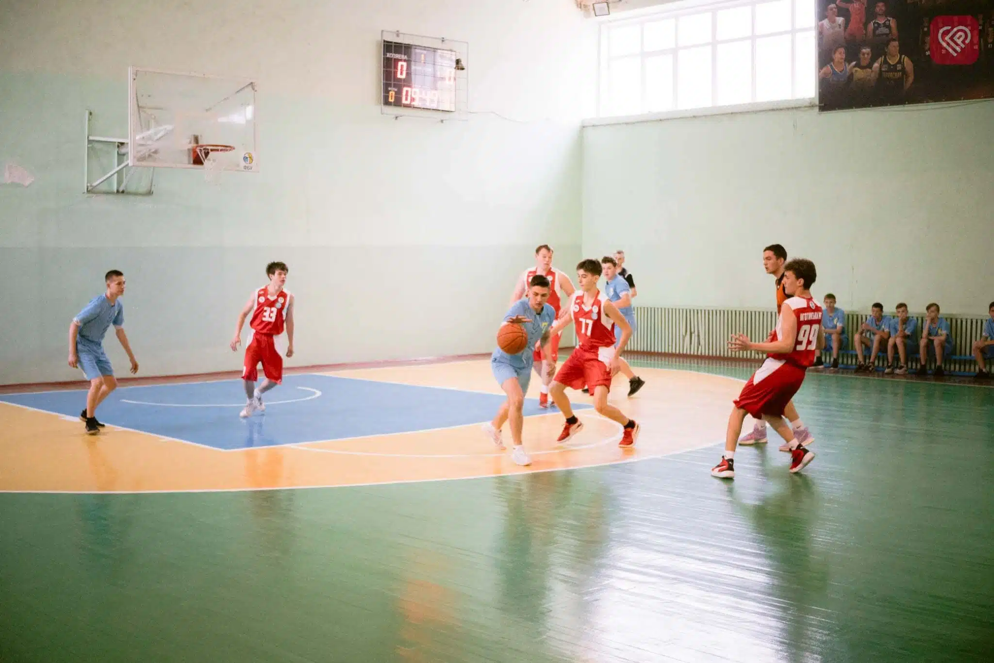 Команда переяславського ліцею імені Володимира Мономаха з баскетболу перемогла у півфіналі районного етапу «Всеукраїнських шкільних ліг пліч-о-пліч»