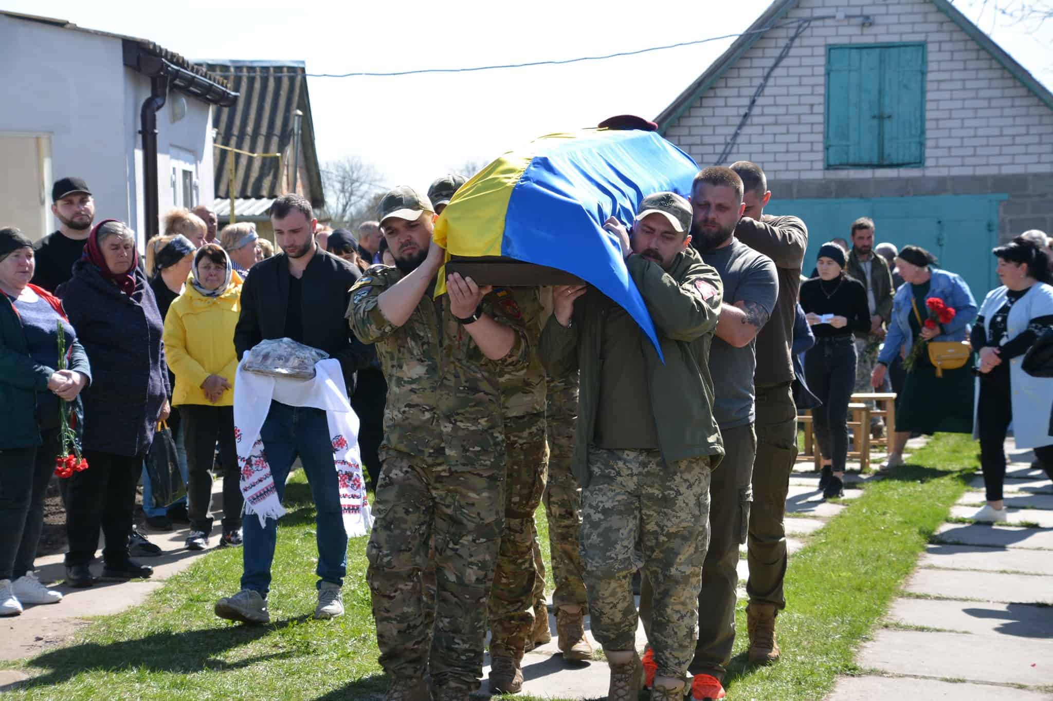 На Переяславщині попрощалися з воїном Вадимом Рубаном: йому було лише 25 років