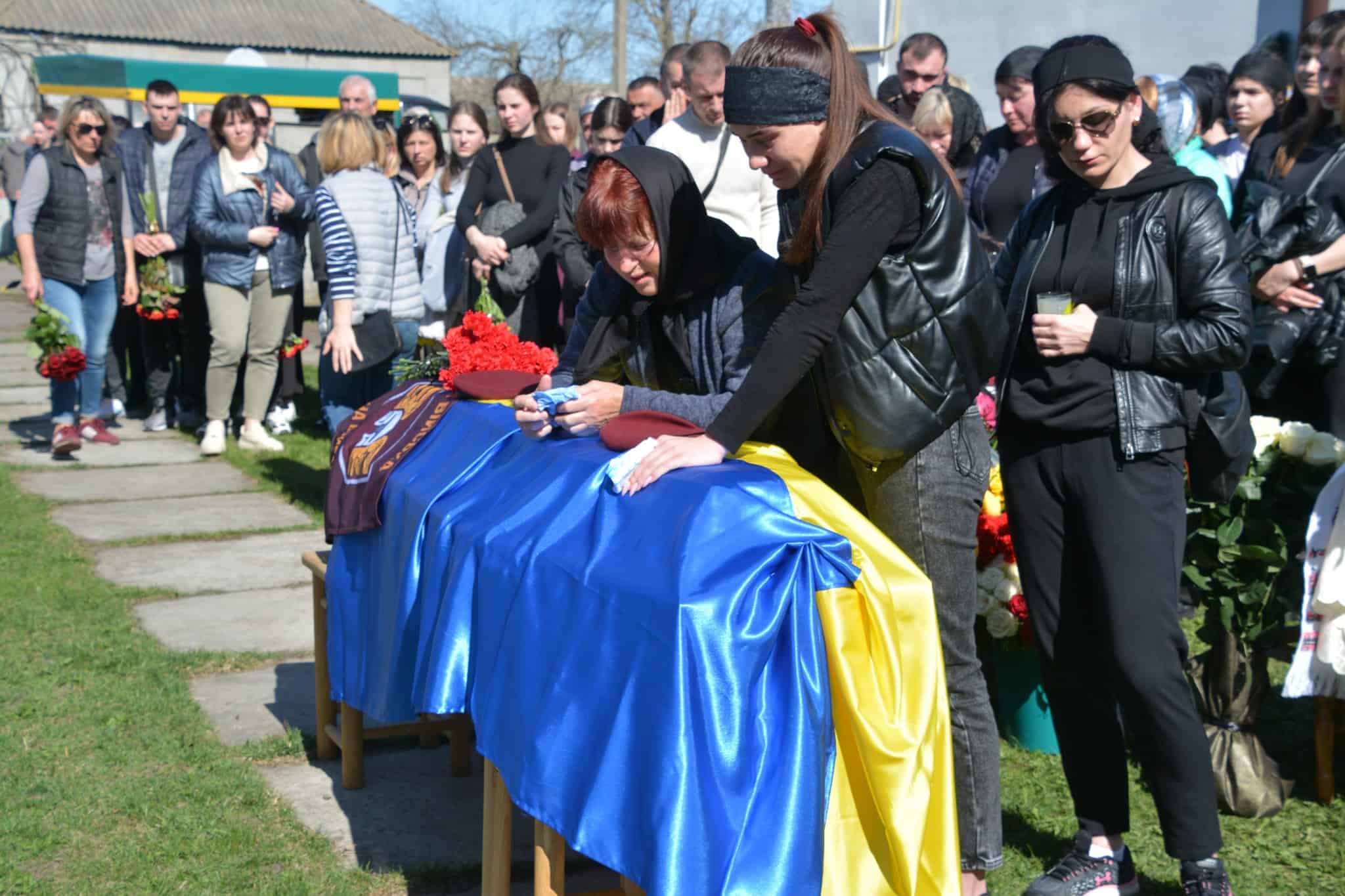 На Переяславщині попрощалися з воїном Вадимом Рубаном: йому було лише 25 років