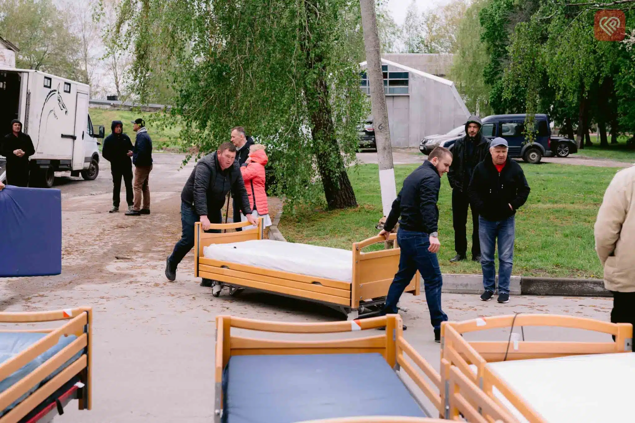 Родина Ярем подарувала переяславській лікарні багатофункціональні ліжка