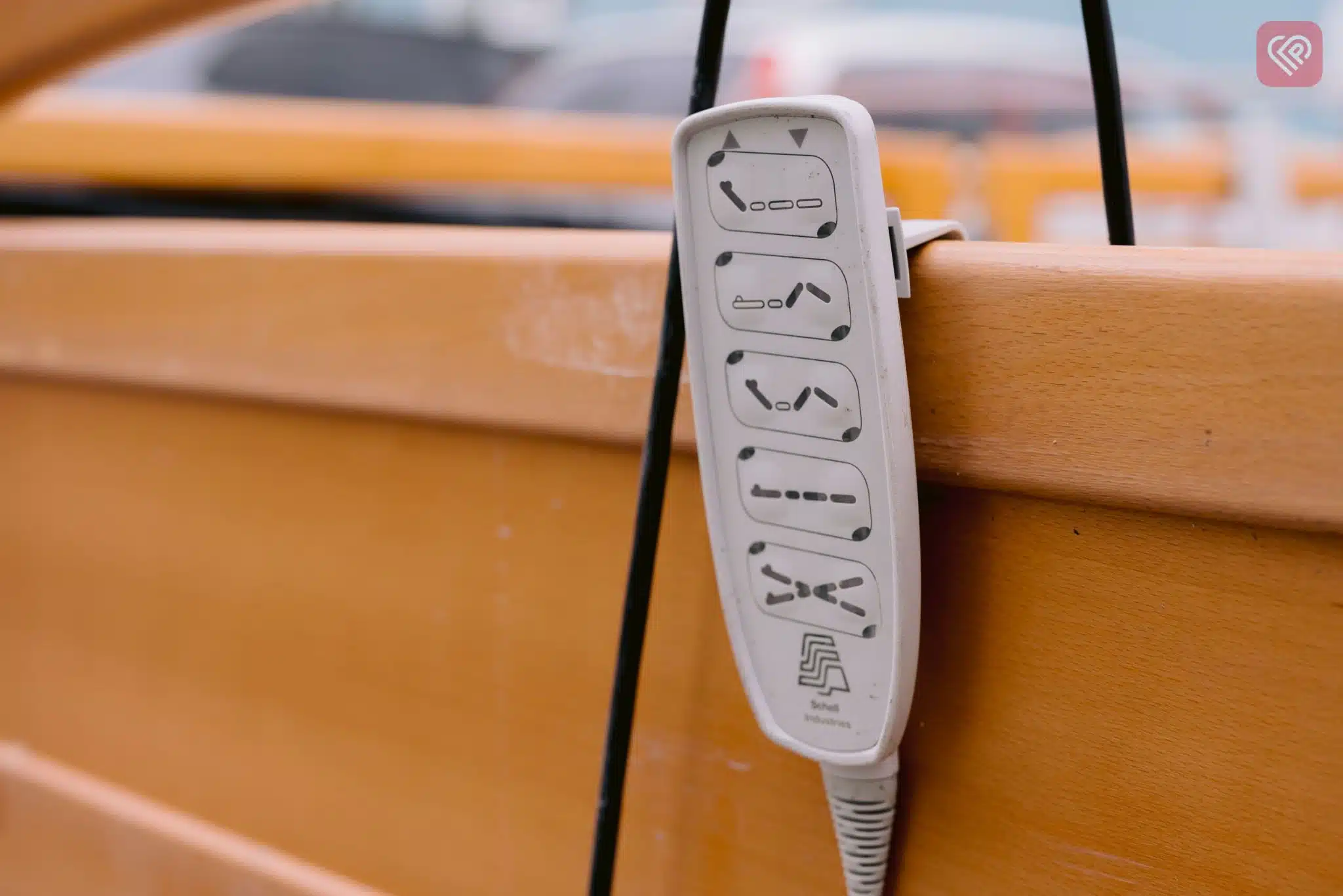 Родина Ярем подарувала переяславській лікарні багатофункціональні ліжка