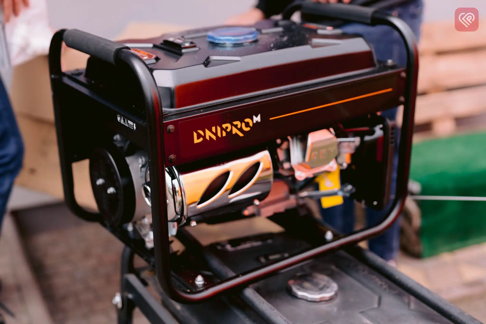 Переяславська громада збирає для Харкова генератори й павербанки: першу партію вже відправили