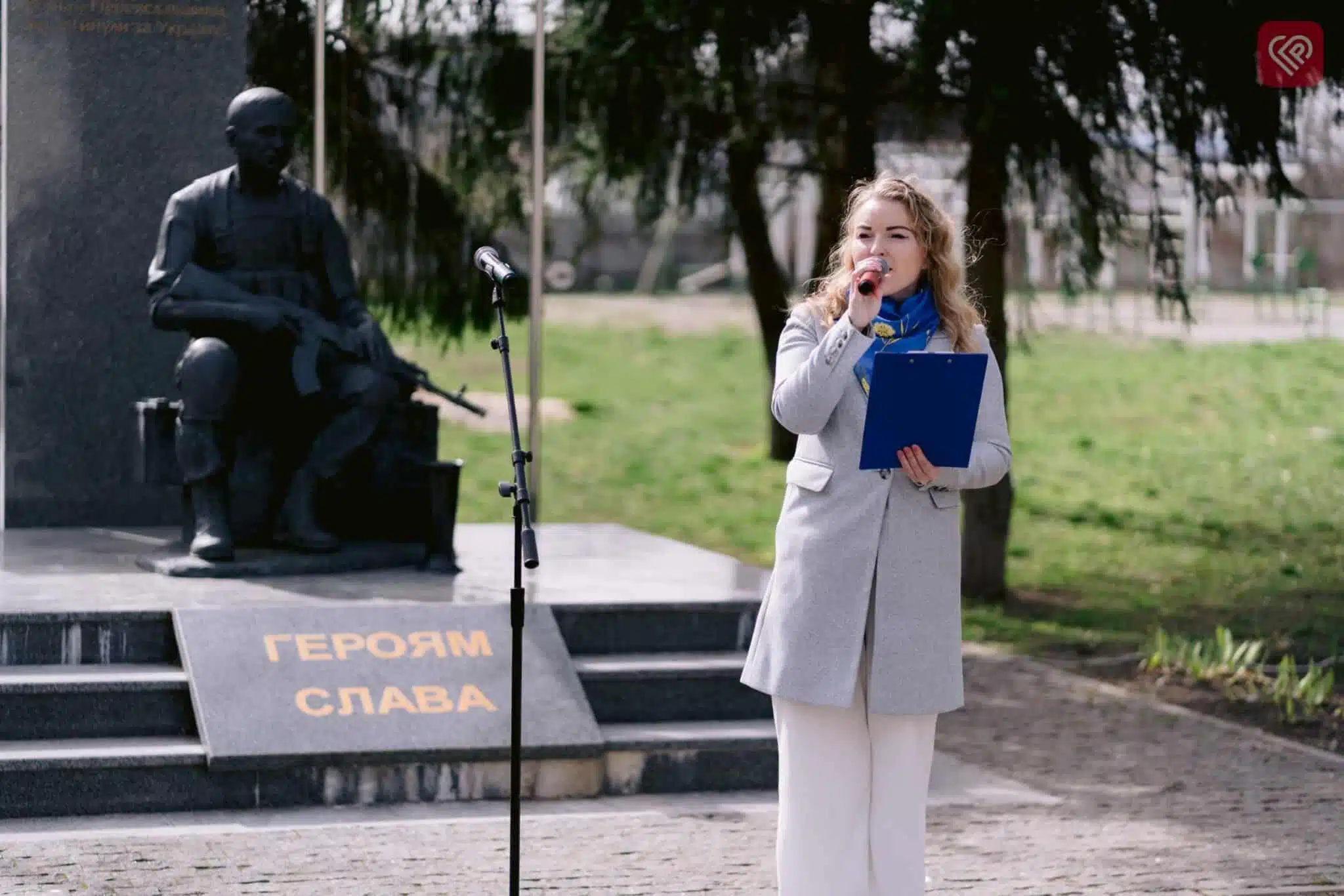 Алея Героїв поповнилася іменами 19 воїнів: у Переяславі провели мітинг з нагоди річниці визволення Київщини