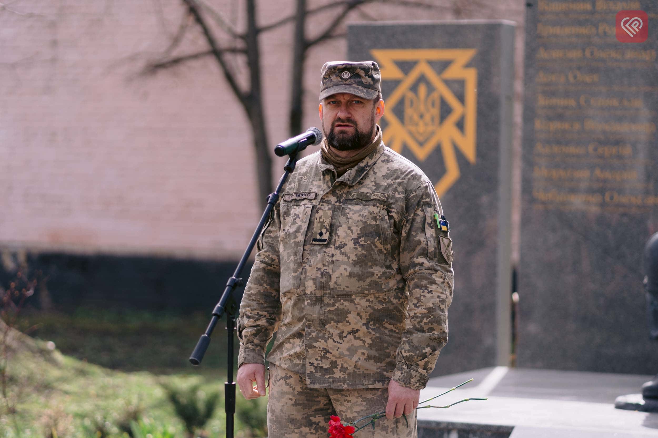 Алея Героїв поповнилася іменами 19 воїнів: у Переяславі провели мітинг з нагоди річниці визволення Київщини