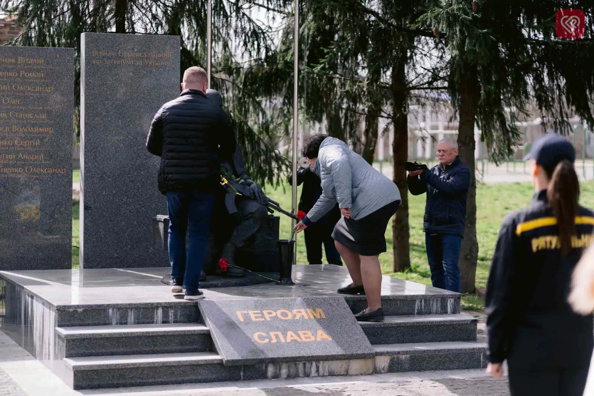 Алея Героїв поповнилася іменами 19 воїнів: у Переяславі провели мітинг з нагоди річниці визволення Київщини
