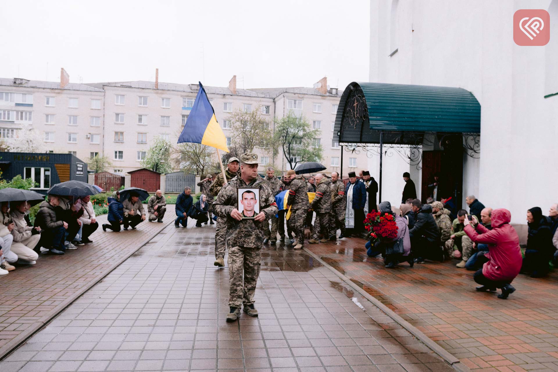 На Переяславщині поховали Героя Миколу Ступака: у нього залишилися дружина та двоє дітей