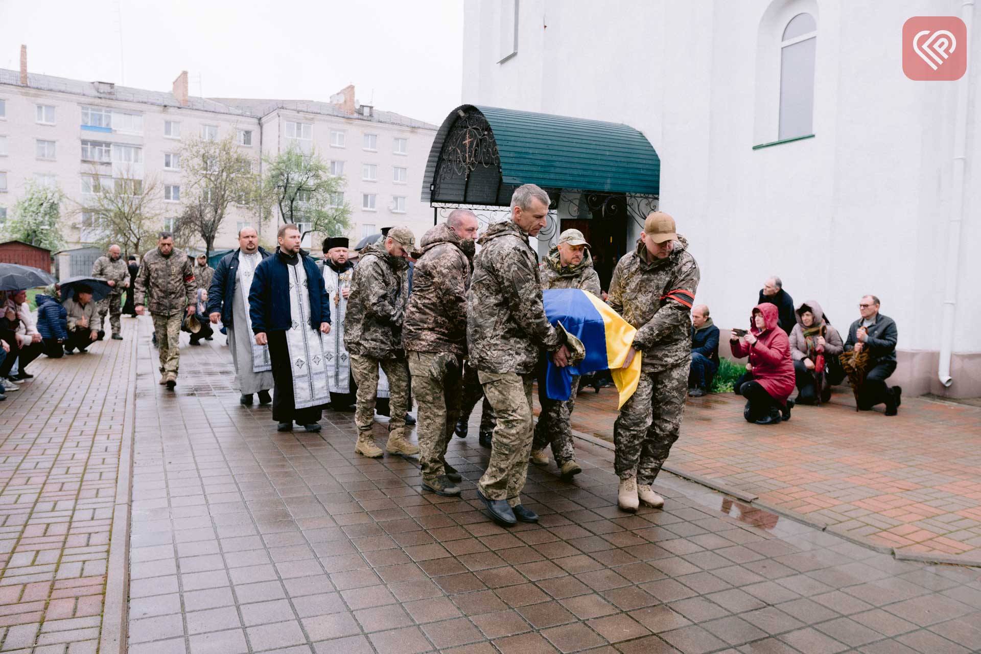 На Переяславщині поховали Героя Миколу Ступака: у нього залишилися дружина та двоє дітей