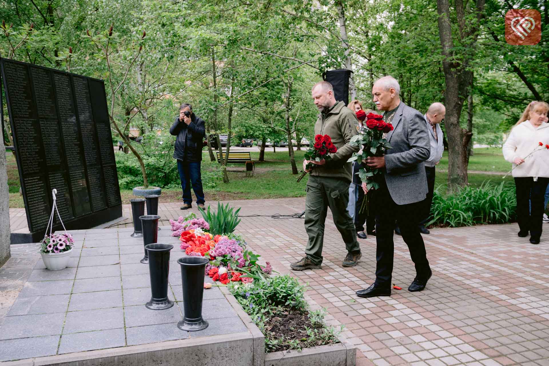 «До нас у лікарню привозили обгорілих хлопців-ліквідаторів, радіація з них пихтіла»: у Переяславі вшанували пам'ять жертв Чорнобильської катастрофи