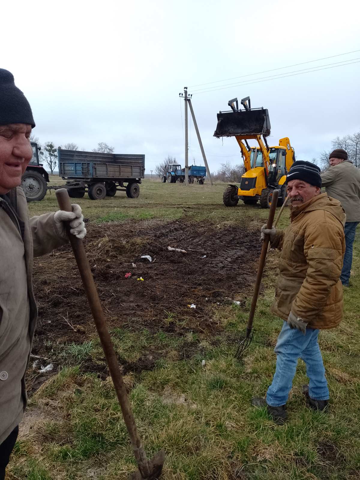 Велика весняна толока на Переяславщині: жителі облагороджують свої громади та діляться фото