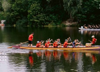 У Переяславі відбувся відкритий чемпіонат Київської області з веслування на човнах «Дракон»: серед організаторів – тренер ДЮСШ Володимир Буряков