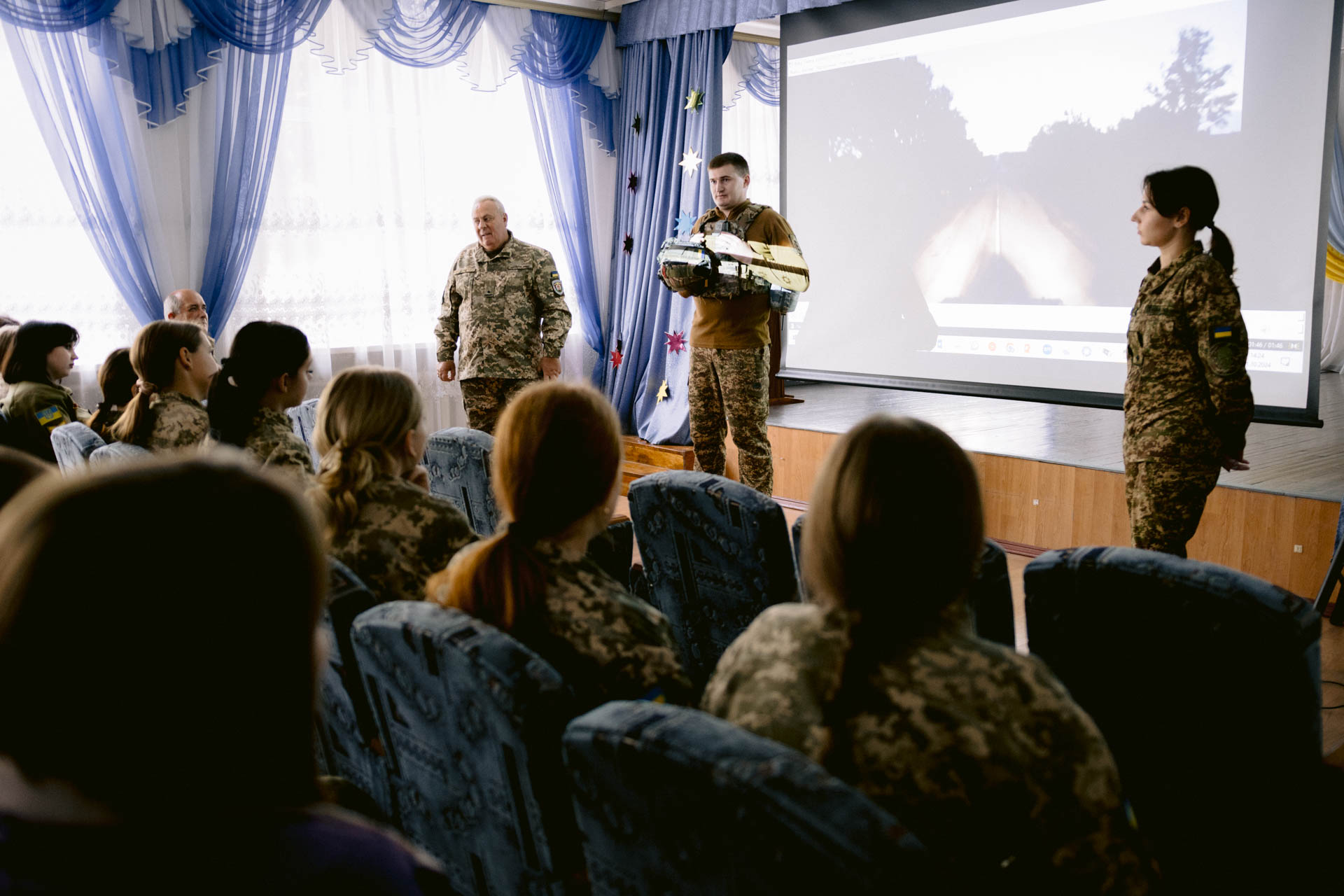 Нацгвардійці провели урок мужності для вихованців Переяславського ліцею «Патріот»