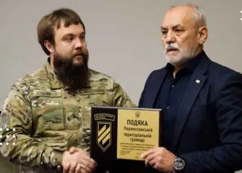 Представник 3-ї ОШБ передав Подяку Переяславській громаді за підтримку підрозділу