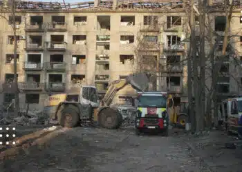 У Києві завершені пошукові роботи на місці удару по житловому будинку: росія вбила 12 людей
