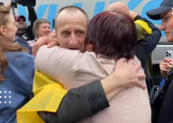 Серед звільнених з полону важкохворих захисників додому повернувся переяславець Костянтин Казінський (відео)