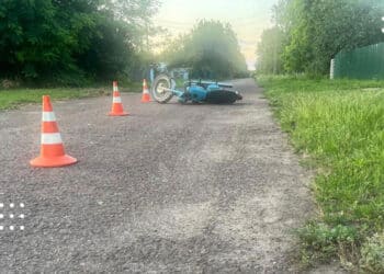 На Бориспільщині мотоцикліст збив жінку: обох доправили до лікарні
