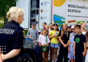 Правоохоронці спільно з рятувальниками нагадали дітям Переяславської та Дівичківської громад правила безпечної поведінки