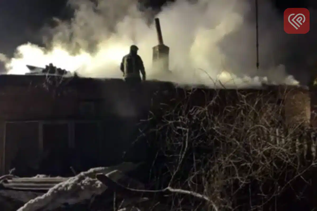 Горить будинок