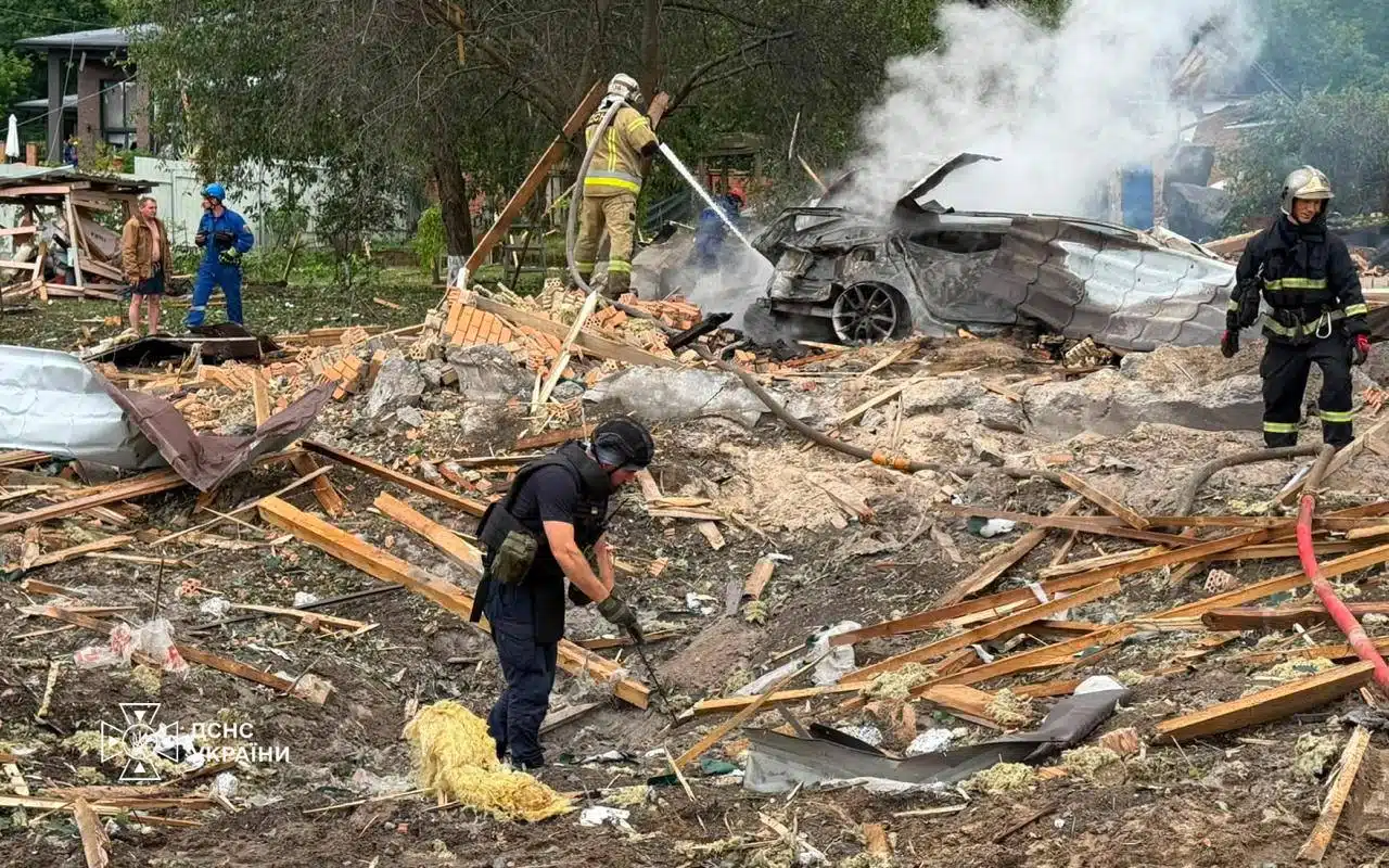 Внаслідок російських атак по Київщині та Слов'янську загинули 11 людей