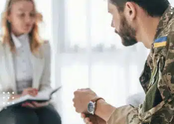 Як ветеранам та їхнім родинам знайти фахівця із супроводу онлайн і офлайн