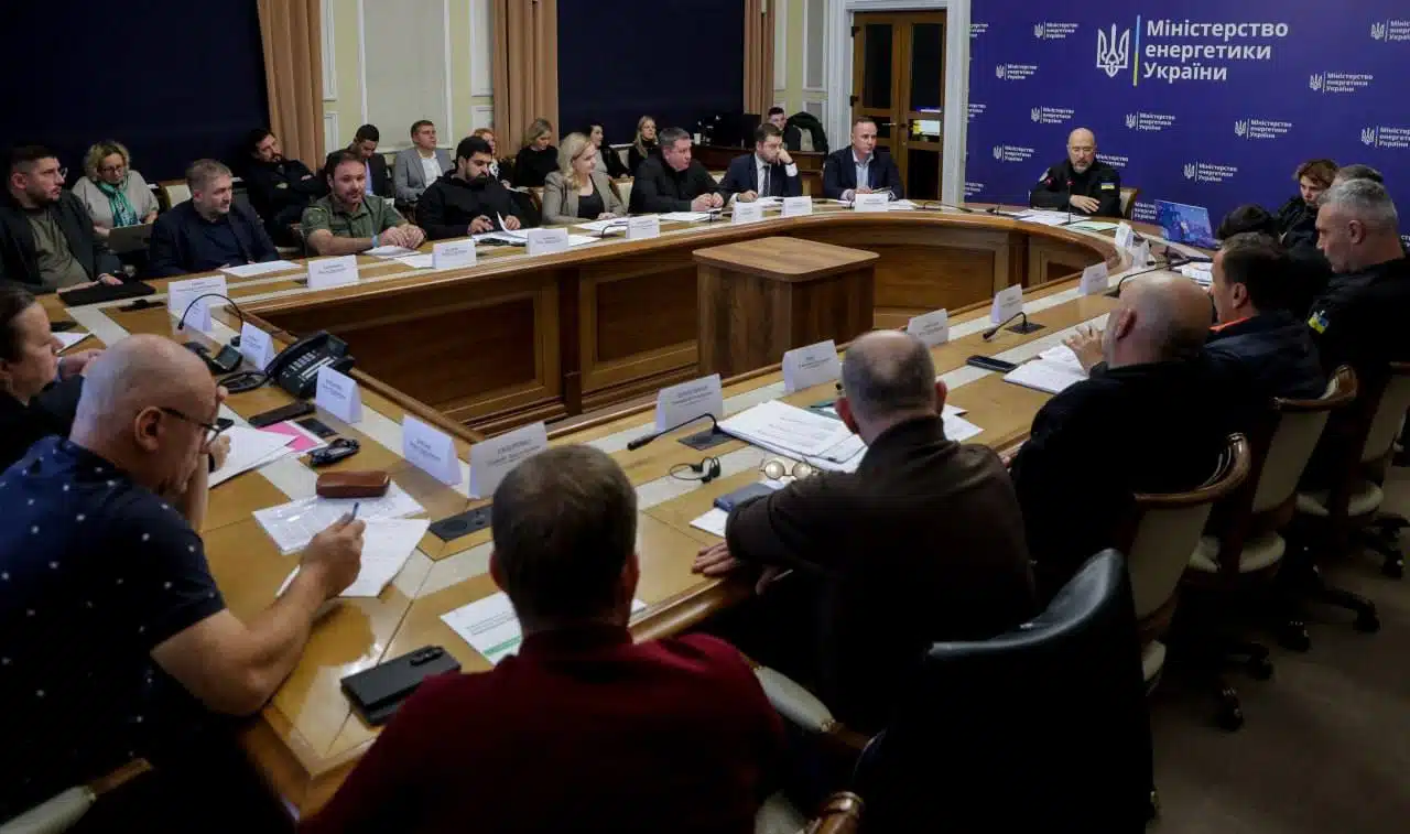Засідання Штабу. Доповідали відповідальні міністерства, керівники енергетичних компаній, Київської обласної та міської влади.