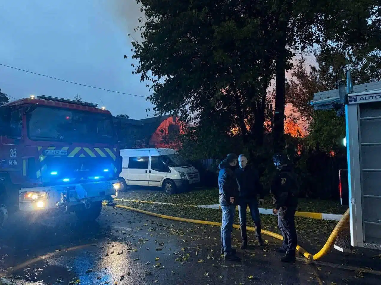 Масована атака на Київщину: шестеро людей поранені, ще троє зникли безвісти — фото 4