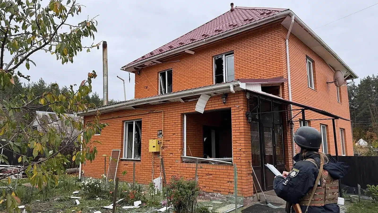 На Київщині внаслідок атаки постраждала людина, пошкоджені будинки