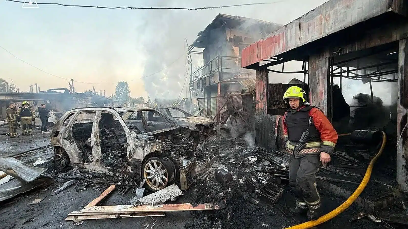 Нічна атака РФ на Київ: двоє загиблих, у двох районах фіксують пожежі