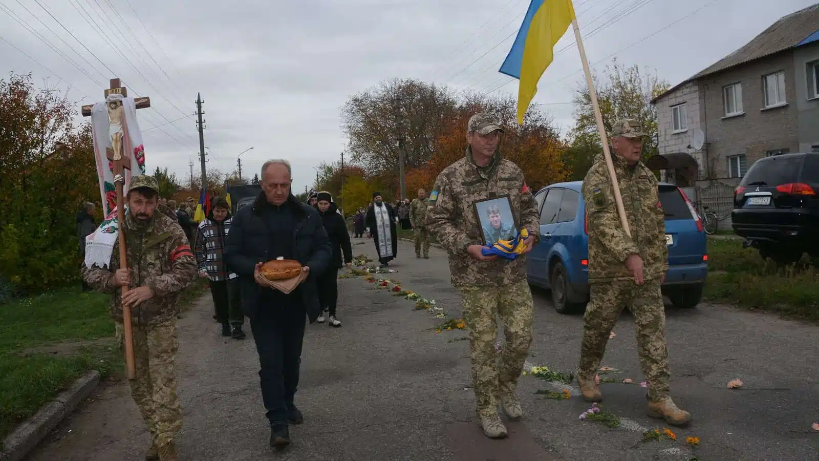 Онучки не дочекалися улюбленого дідуся: на Переяславщині провели в останню путь 55-річного Героя Андрія Бутовича