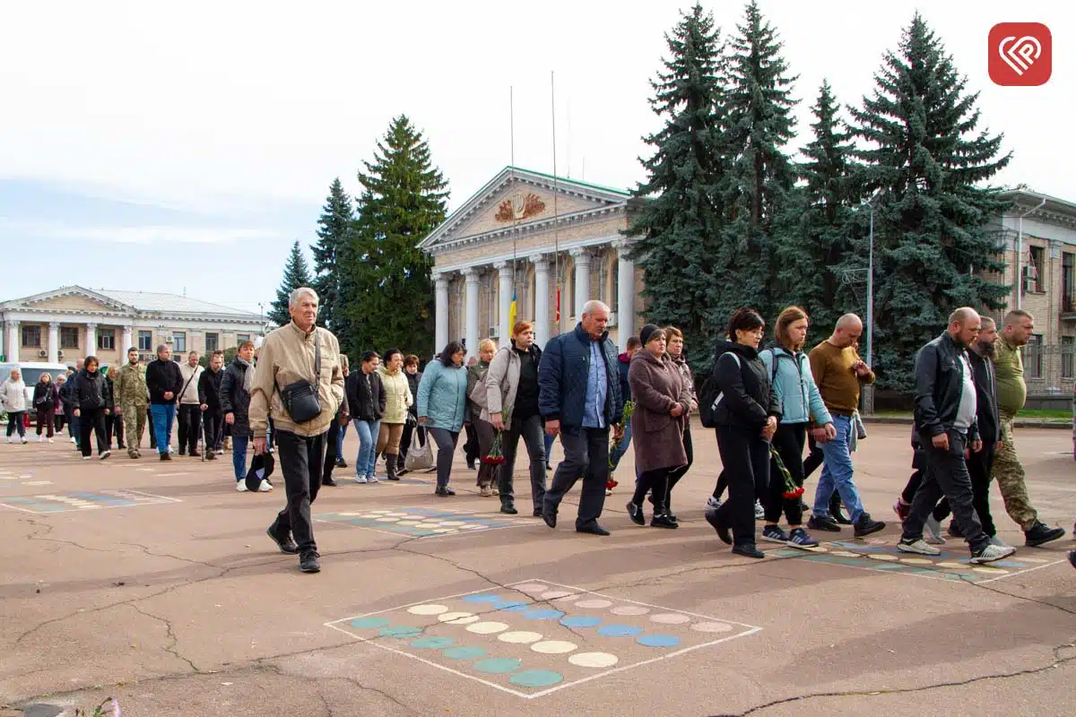 Щодня возив дітей до школи, а потім став на захист України: на Переяславщині попрощалися з Героєм Олександром Кочубеєм — фото 26