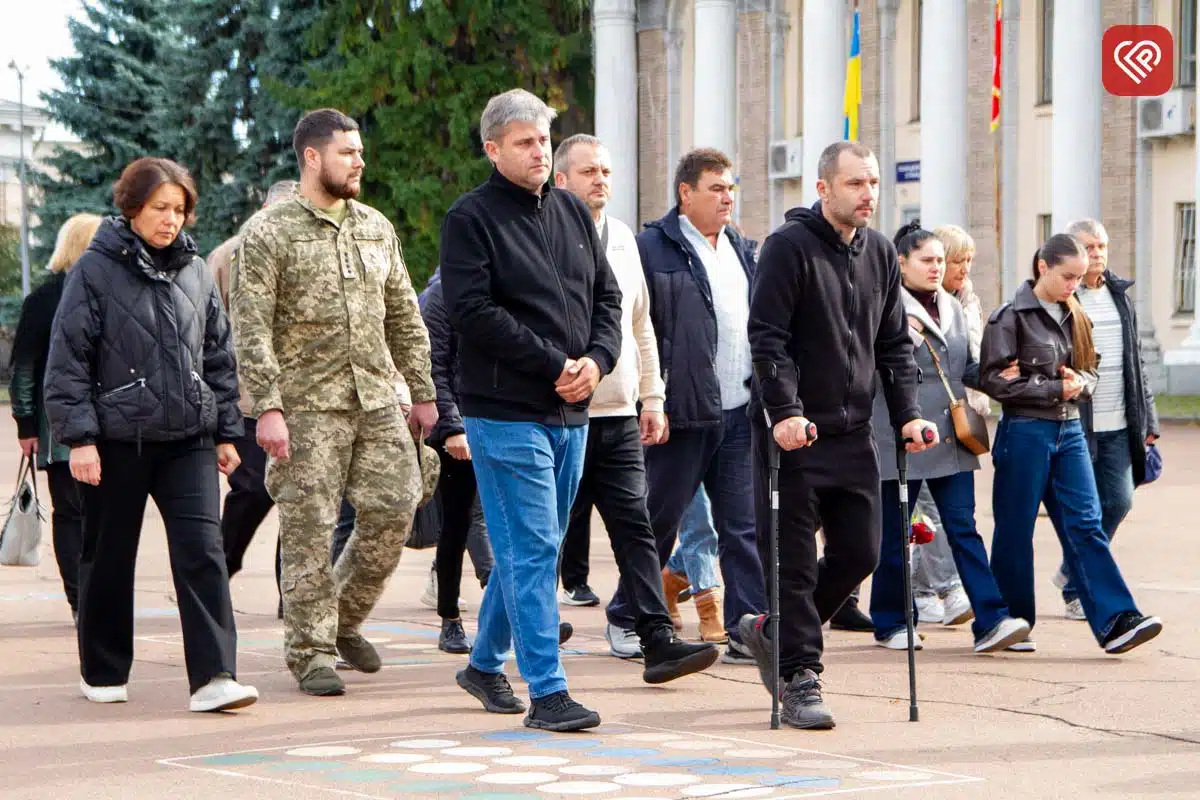 Щодня возив дітей до школи, а потім став на захист України: на Переяславщині попрощалися з Героєм Олександром Кочубеєм — фото 27